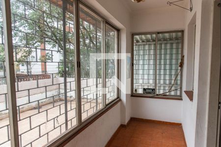 Casa para alugar com 328m², 5 quartos e 3 vagas Casa para alugar com 328m², 5 quartos e 3 vagasVaranda (casa superior)