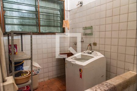 Casa para alugar com 328m², 5 quartos e 3 vagas Casa para alugar com 328m², 5 quartos e 3 vagasÁrea de serviço