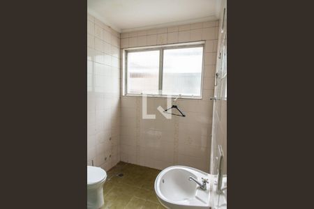 Casa para alugar com 328m², 5 quartos e 3 vagas Casa para alugar com 328m², 5 quartos e 3 vagasBanheiro (casa superior)