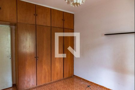 Casa para alugar com 328m², 5 quartos e 3 vagas Casa para alugar com 328m², 5 quartos e 3 vagasQuarto 1 (casa superior)