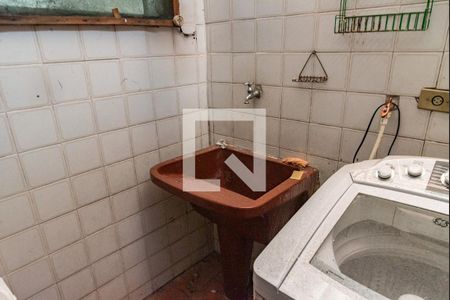 Casa para alugar com 328m², 5 quartos e 3 vagas Casa para alugar com 328m², 5 quartos e 3 vagasÁrea de serviço