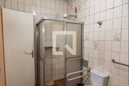 Casa para alugar com 328m², 5 quartos e 3 vagas Casa para alugar com 328m², 5 quartos e 3 vagasBanheiro
