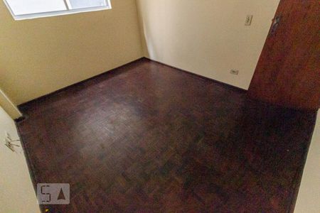 Quarto 1 de apartamento para alugar com 1 quarto, 32m² em Rebouças, Curitiba