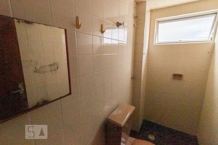 Banheiro de apartamento para alugar com 1 quarto, 32m² em Rebouças, Curitiba