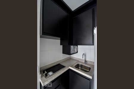 Cozinha de apartamento para alugar com 1 quarto, 37m² em Pinheiros, São Paulo