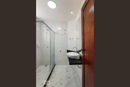 Banheiro de apartamento para alugar com 2 quartos, 60m² em Centro, Rio de Janeiro