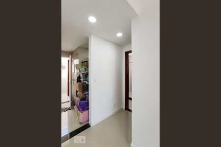 Corredor - Divisor de Ambientes de apartamento para alugar com 2 quartos, 60m² em Centro, Rio de Janeiro