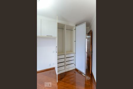 Suíte de apartamento à venda com 2 quartos, 80m² em Vila Regente Feijó, São Paulo