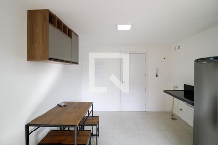 Sala/Cozinha de kitnet/studio para alugar com 1 quarto, 33m² em Marechal Rondon, Canoas