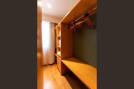 Closet de kitnet/studio à venda com 1 quarto, 35m² em Vila Uberabinha, São Paulo