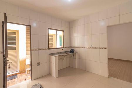 Cozinha de casa para alugar com 1 quarto, 40m² em Jardim Ponte Rasa, São Paulo
