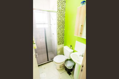 Banheiro de apartamento para alugar com 2 quartos, 53m² em Protásio Alves, Porto Alegre