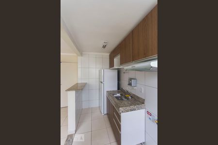 cozinha de apartamento à venda com 2 quartos, 47m² em Loteamento Parque São Martinho, Campinas