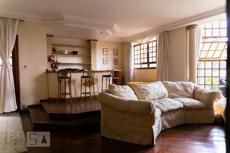 Sala de casa para alugar com 4 quartos, 540m² em Jardim da Saúde, São Paulo