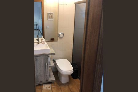 Banheiro de apartamento à venda com 1 quarto, 40m² em Nonoai, Porto Alegre