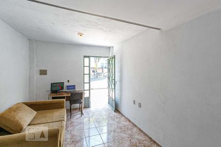 Sala/Quarto de casa para alugar com 1 quarto, 45m² em Passo das Pedras, Porto Alegre