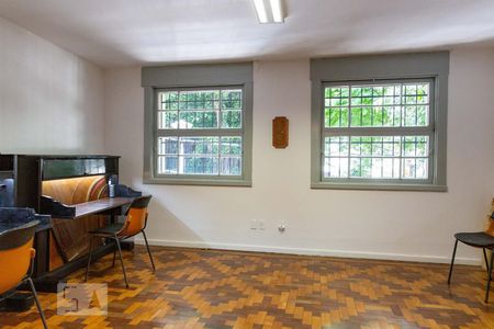 Sala 2 de casa para alugar com 3 quartos, 200m² em Independência, Porto Alegre