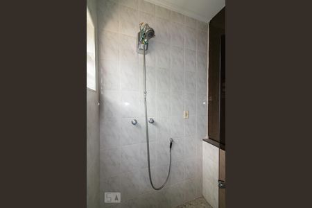 Casa para alugar com 468m², 4 quartos e 4 vagas Casa para alugar com 468m², 4 quartos e 4 vagasBanheiro Suíte 1