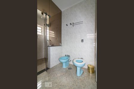 Casa para alugar com 468m², 4 quartos e 4 vagas Casa para alugar com 468m², 4 quartos e 4 vagasBanheiro Suíte 1