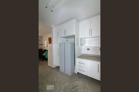 Casa para alugar com 468m², 4 quartos e 4 vagas Casa para alugar com 468m², 4 quartos e 4 vagasCozinha