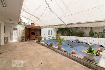 Casa para alugar com 468m², 4 quartos e 4 vagas Casa para alugar com 468m², 4 quartos e 4 vagasPiscina