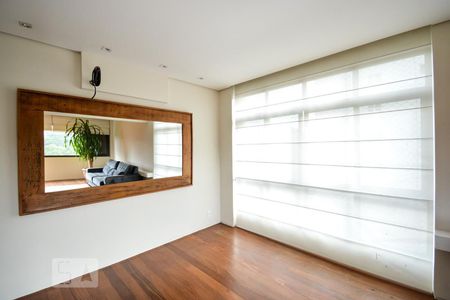 Sala de apartamento à venda com 1 quarto, 76m² em Vila Madalena, São Paulo