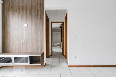 Sala - corredor de apartamento para alugar com 2 quartos, 49m² em Novo Mundo, Curitiba