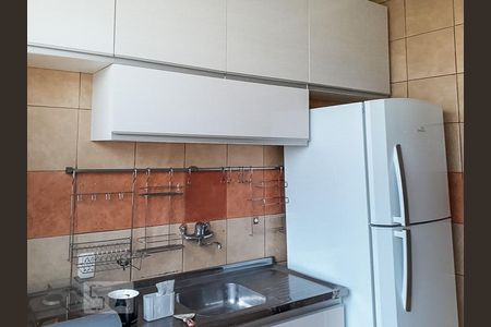 Cozinha de apartamento à venda com 3 quartos, 76m² em Cristal, Porto Alegre