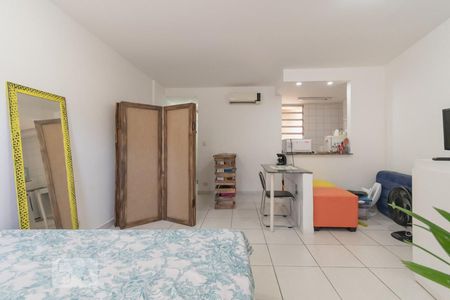 Sala/Quarto de kitnet/studio para alugar com 1 quarto, 38m² em Centro, Rio de Janeiro