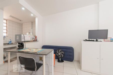 Sala/Quarto de kitnet/studio para alugar com 1 quarto, 38m² em Centro, Rio de Janeiro