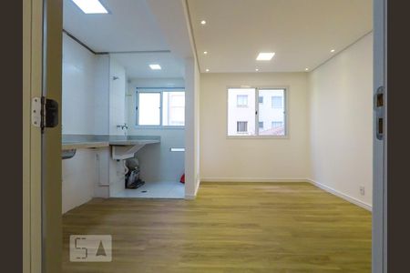 Entrada de apartamento à venda com 2 quartos, 40m² em Cambuci, São Paulo