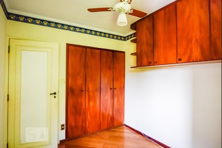 Quarto 2 de apartamento para alugar com 2 quartos, 70m² em Nova Gerty, São Caetano do Sul