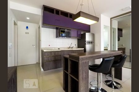 Cozinha de apartamento para alugar com 1 quarto, 50m² em Paraíso, São Paulo