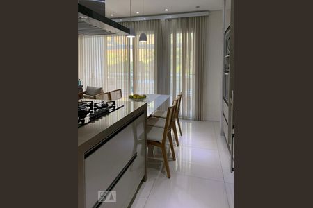 Cozinha de apartamento à venda com 2 quartos, 112m² em Tamboré, Santana de Parnaíba