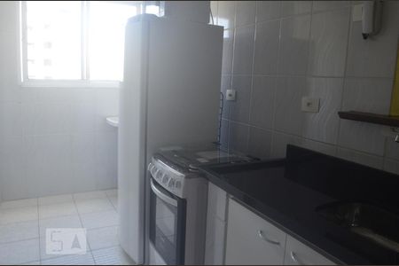 Cozinha de apartamento para alugar com 1 quarto, 40m² em Vila Andrade, São Paulo