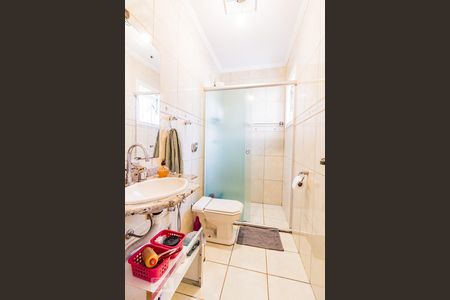 Banheiro de casa à venda com 4 quartos, 193m² em Camaquã, Porto Alegre