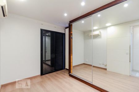 Segundo dormitório de apartamento para alugar com 2 quartos, 84m² em Vila Olímpia, São Paulo