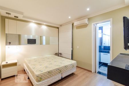 Suíte de apartamento para alugar com 2 quartos, 84m² em Vila Olímpia, São Paulo