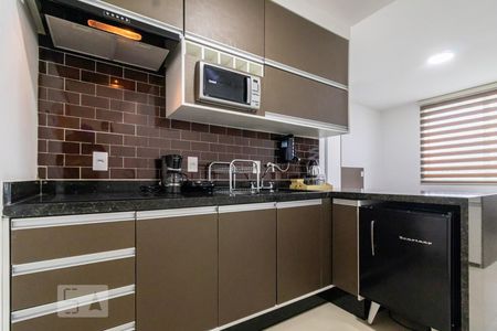 Cozinha de kitnet/studio para alugar com 1 quarto, 26m² em Bethaville, Barueri