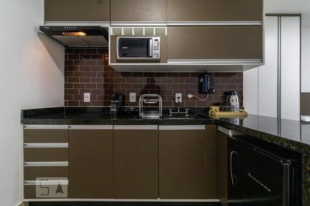 Cozinha de kitnet/studio para alugar com 1 quarto, 26m² em Bethaville, Barueri