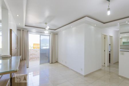 Apartamento à venda com 75m², 3 quartos e 1 vagaSala