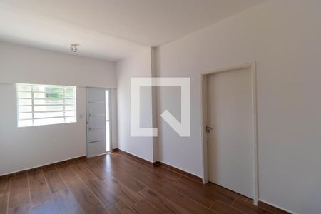 Casa para alugar com 120m², 3 quartos e 2 vagasSalas