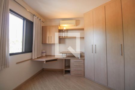 Quarto (Suíte) de apartamento à venda com 1 quarto, 58m² em Centro, Campinas