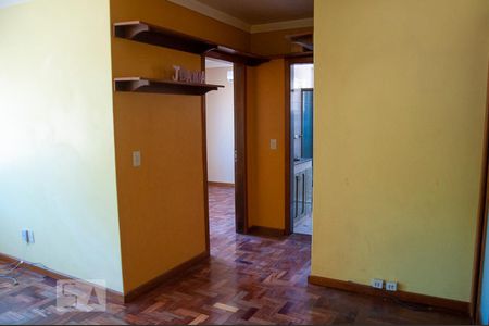 Sala de apartamento para alugar com 2 quartos, 75m² em Medianeira, Porto Alegre