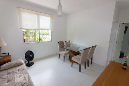 Sala de apartamento para alugar com 2 quartos, 52m² em Pechincha, Rio de Janeiro