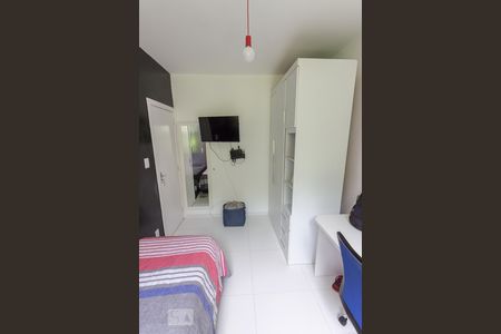 Quarto 1 de apartamento para alugar com 2 quartos, 52m² em Pechincha, Rio de Janeiro