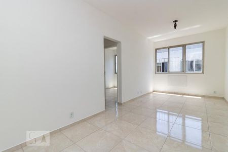 Sala de apartamento para alugar com 3 quartos, 70m² em Todos Os Santos, Rio de Janeiro