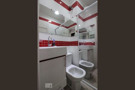 Banheiro de apartamento para alugar com 2 quartos, 170m² em Vila Amélia, São Paulo