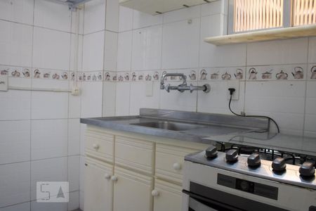Cozinha de apartamento para alugar com 1 quarto, 37m² em Botafogo, Rio de Janeiro