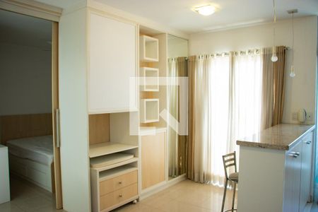 Sala de apartamento para alugar com 1 quarto, 43m² em Cambuí, Campinas